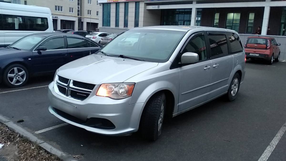 Dodge Caravan V