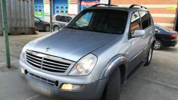 SsangYong Rexton I 3.2 AT (220 л.с.) 4WD [2006]