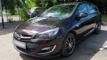 Opel Astra J Рестайлинг 1.6 MT (115 л.с.) [2013]