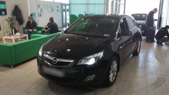 Opel Astra J