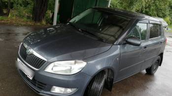 Skoda Fabia II Рестайлинг 1.4 MT (86 л.с.) [2010]