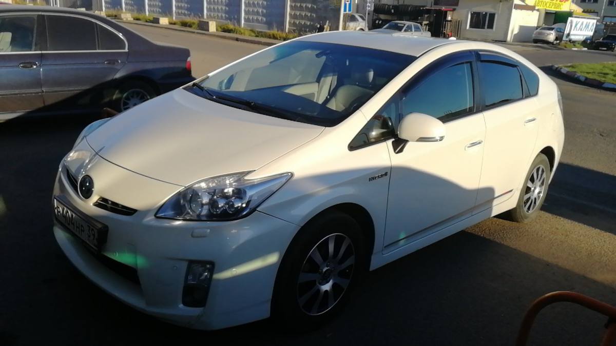 Toyota Prius III (ZVW30/35)