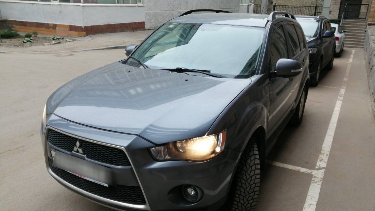 Mitsubishi Outlander II Рестайлинг 2011