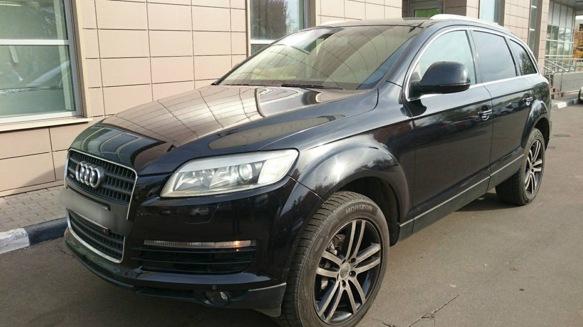 Audi Q7 I