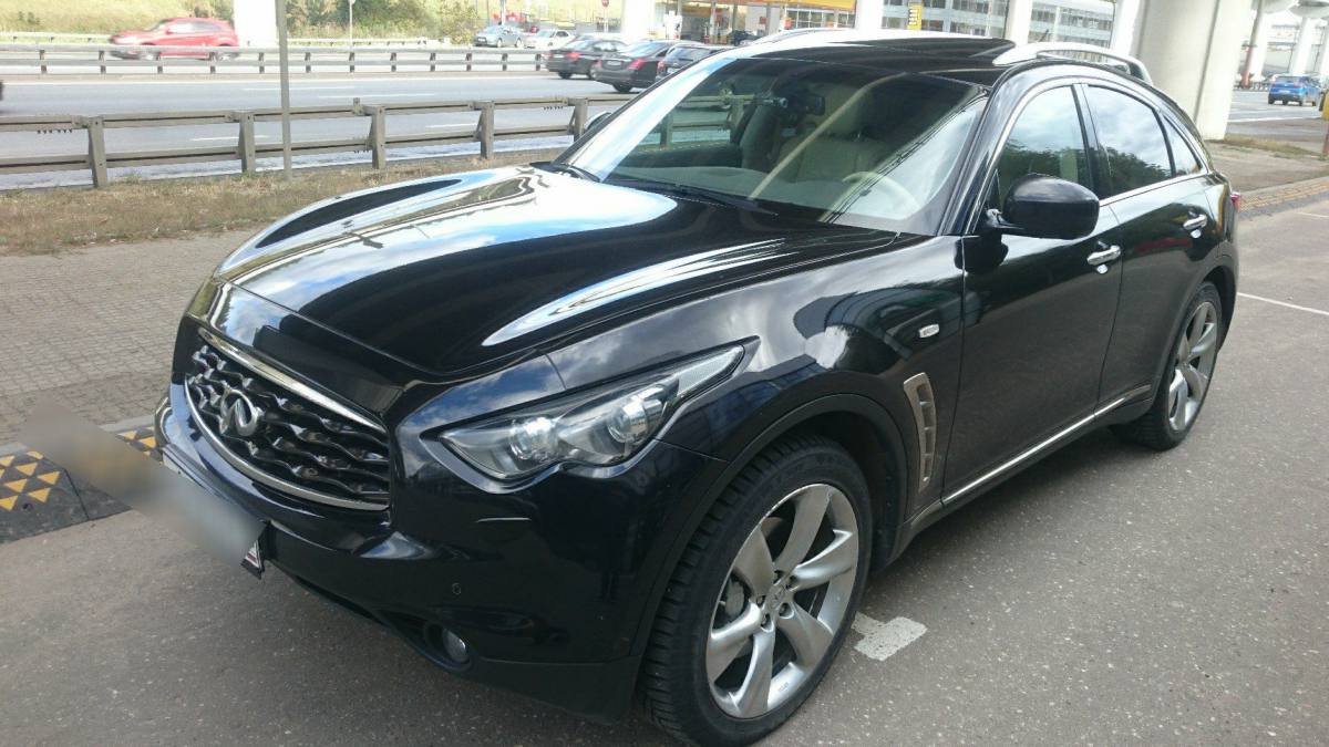 Infiniti FX II