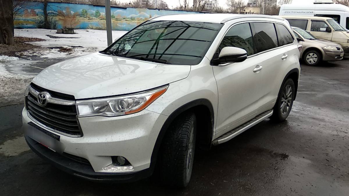 Toyota Highlander III (U50)