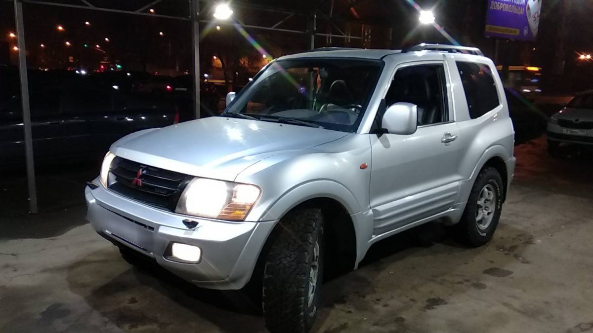 Mitsubishi Pajero III