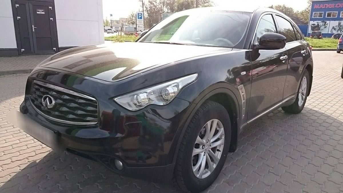 Infiniti FX II