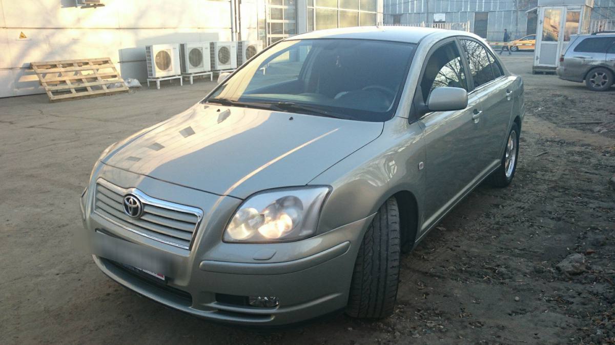 Toyota Avensis II