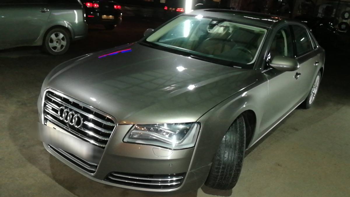 Audi A8 III (D4)