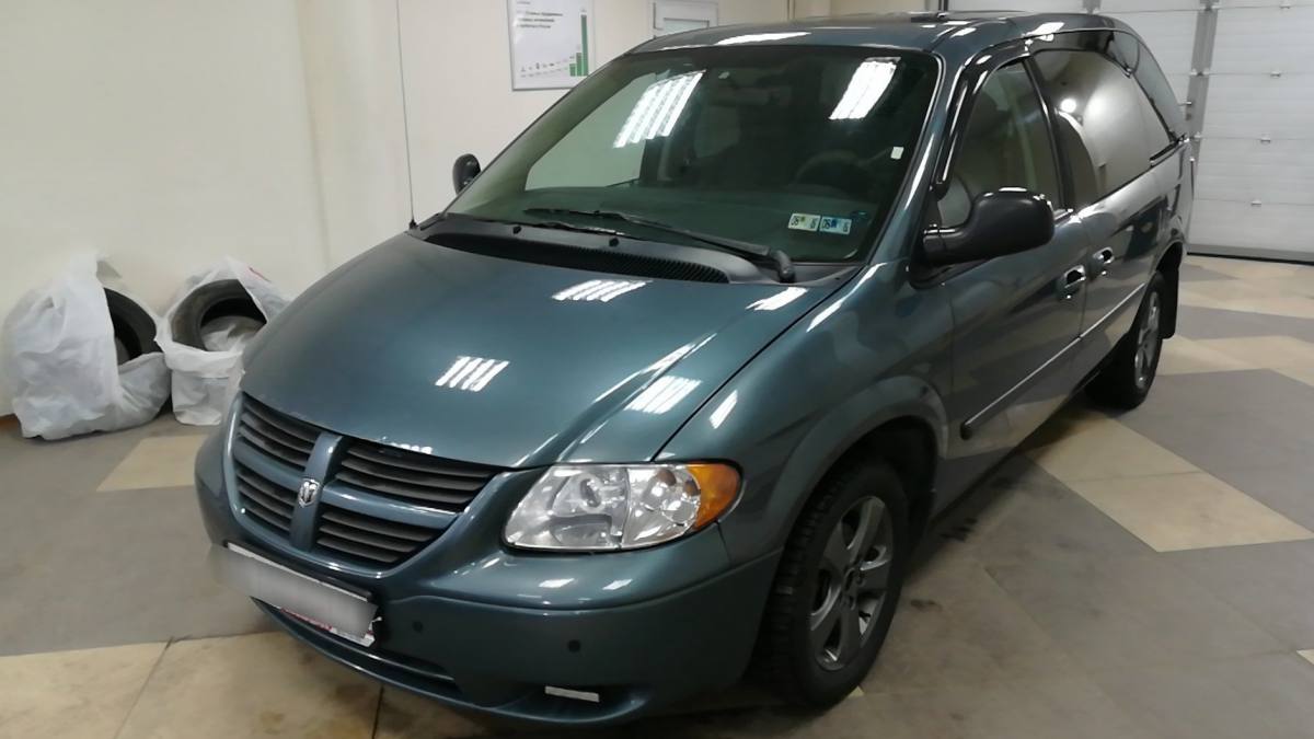 Dodge Caravan IV 2005