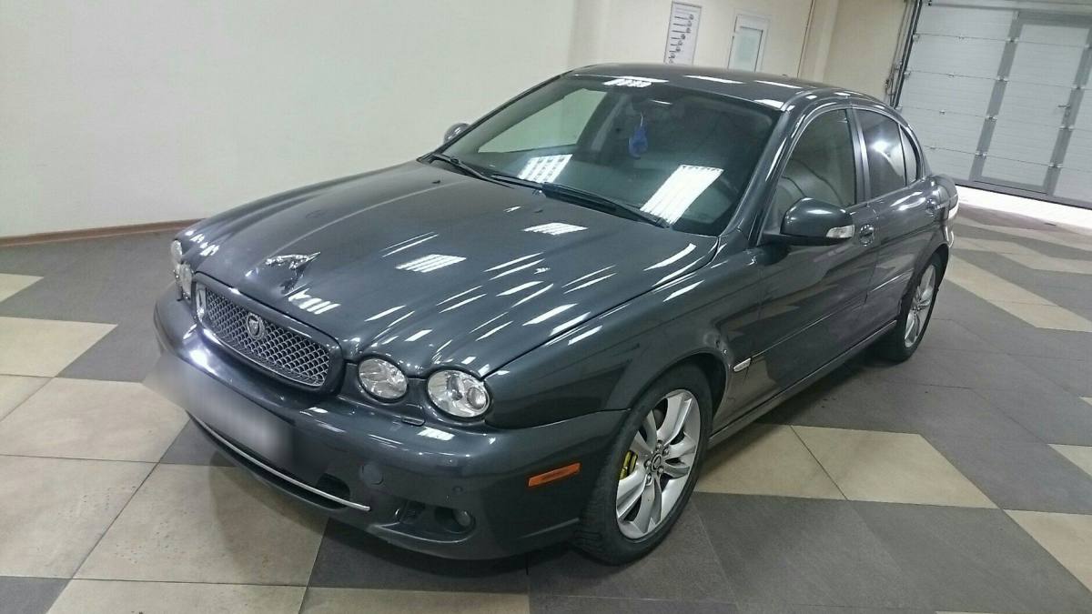 Jaguar X-Type