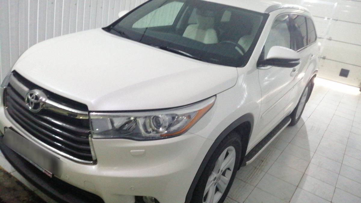 Toyota Highlander III (U50)