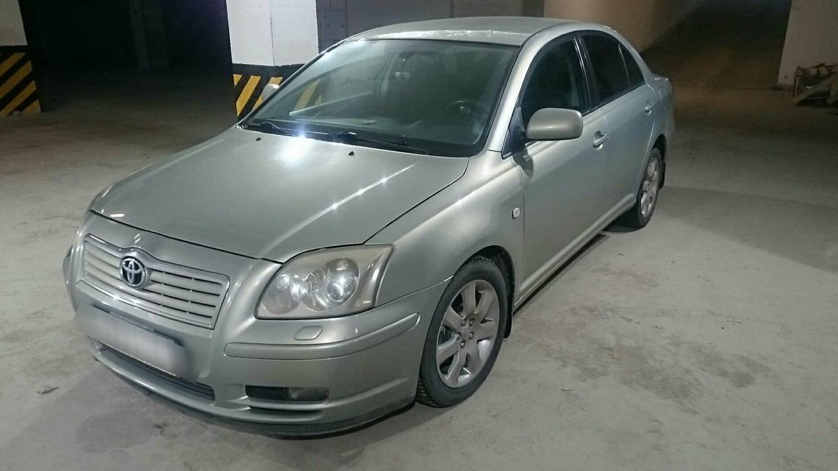 Toyota Avensis II