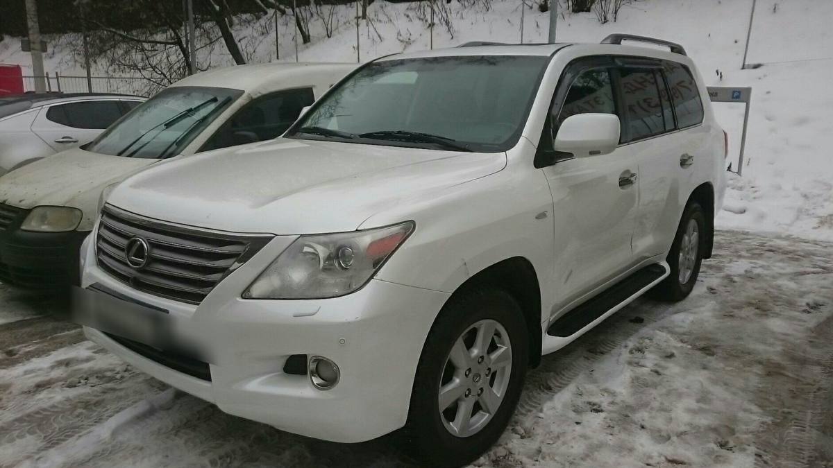 Lexus LX III