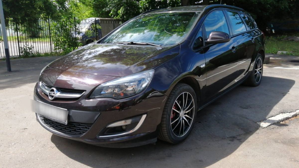 Opel Astra J Рестайлинг 1.6 MT (115 л.с.) [2013] 2013