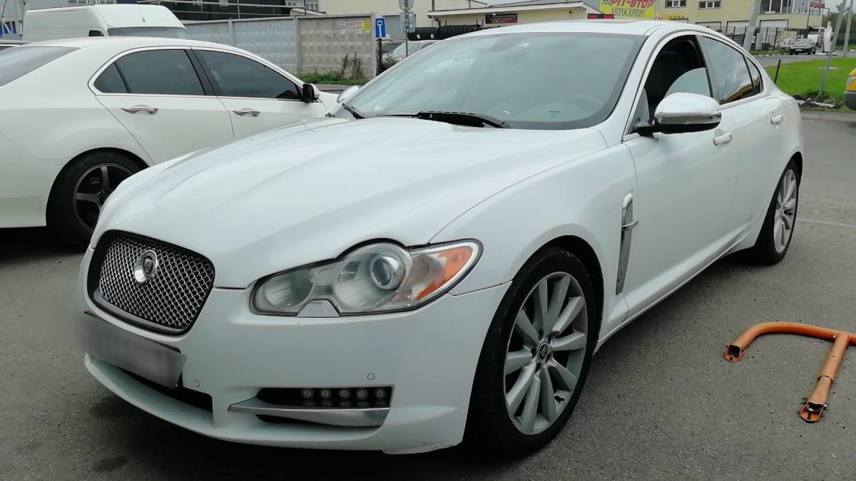 Jaguar XF I