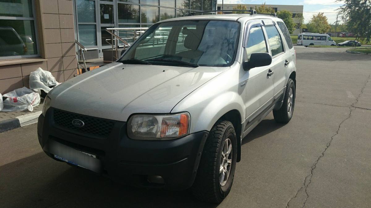 Ford Escape I