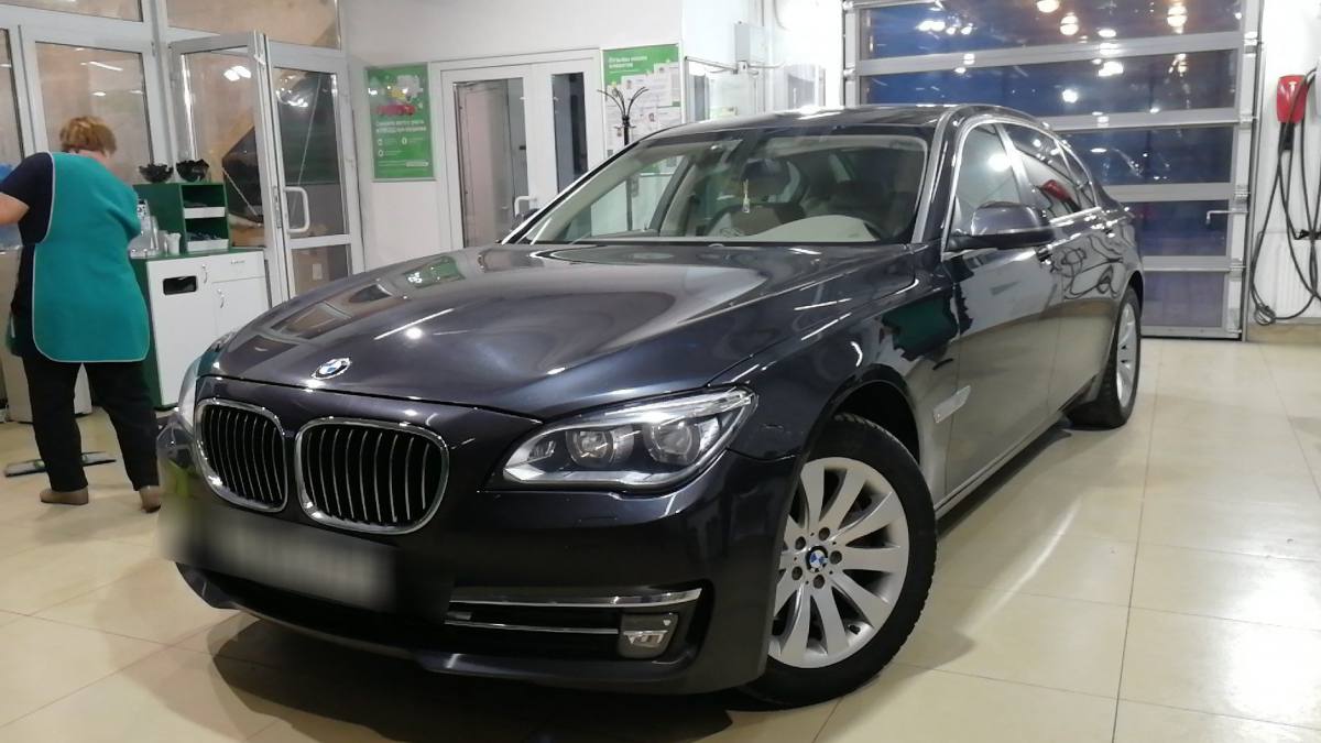 BMW 7er V (F01/F02/F04) Рестайлинг