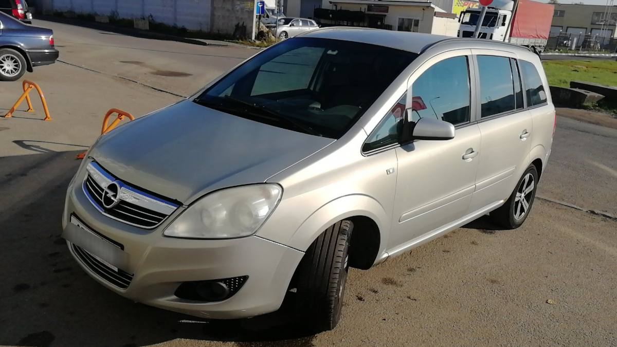 Opel Zafira B Рестайлинг