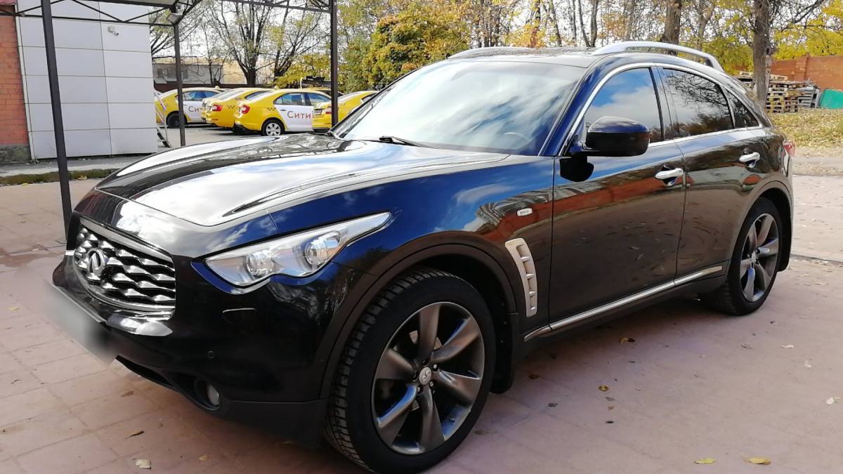 Infiniti FX II