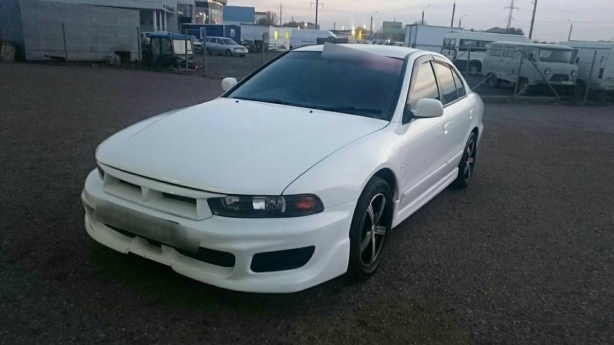 Mitsubishi Galant VIII