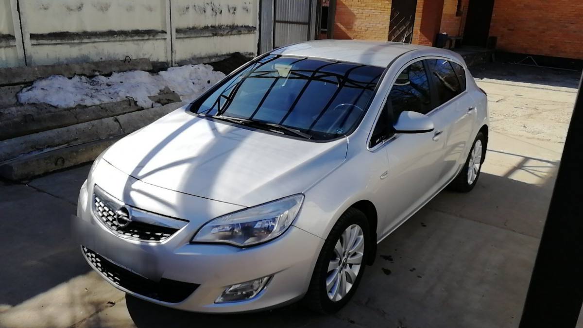 Opel Astra J 2012