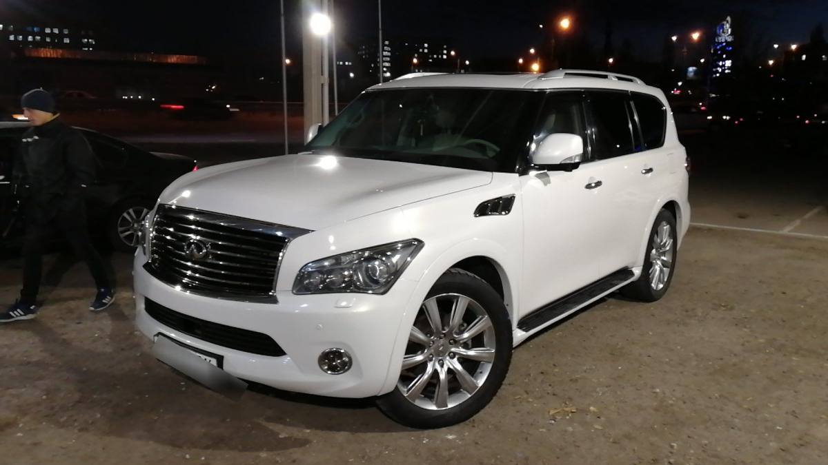 Infiniti QX56 II