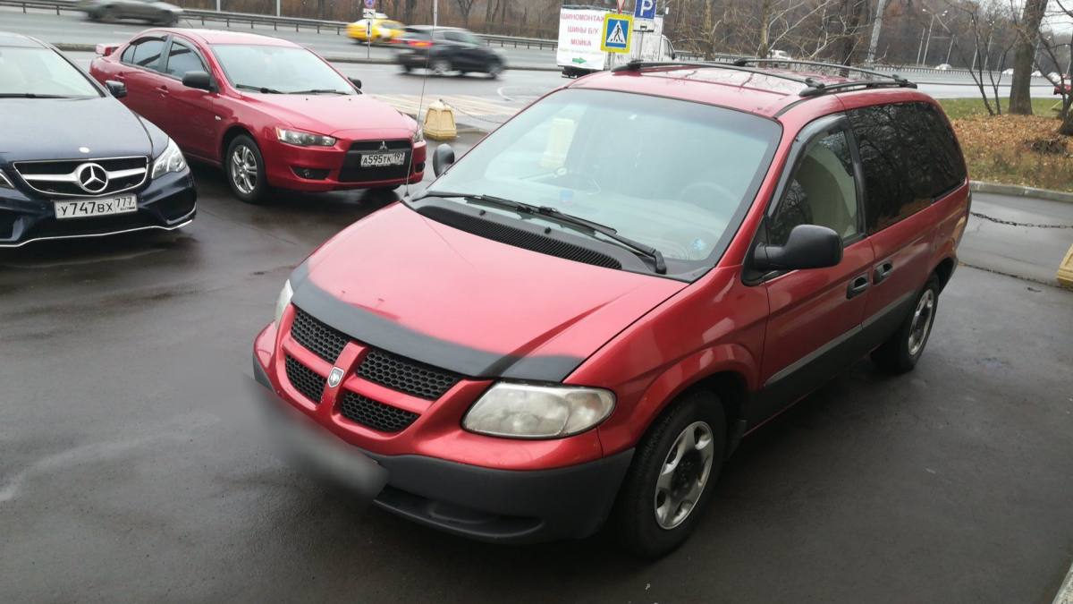 Dodge Caravan IV