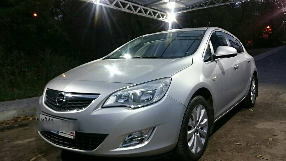 Opel Astra J