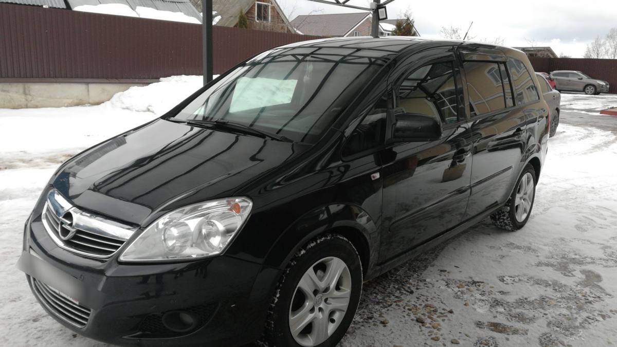 Opel Zafira B Рестайлинг 2010