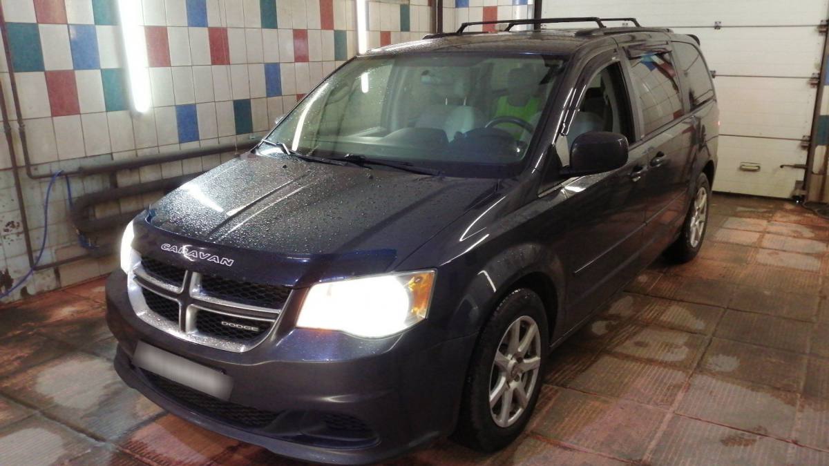 Dodge Caravan V