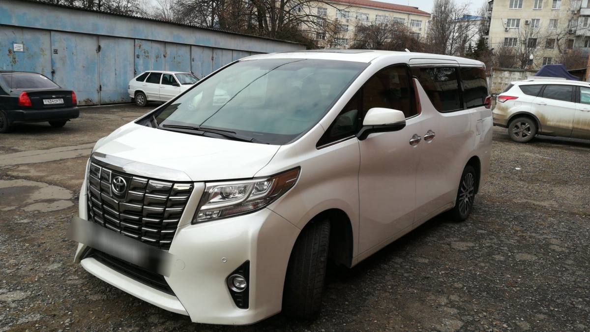 Toyota Alphard III