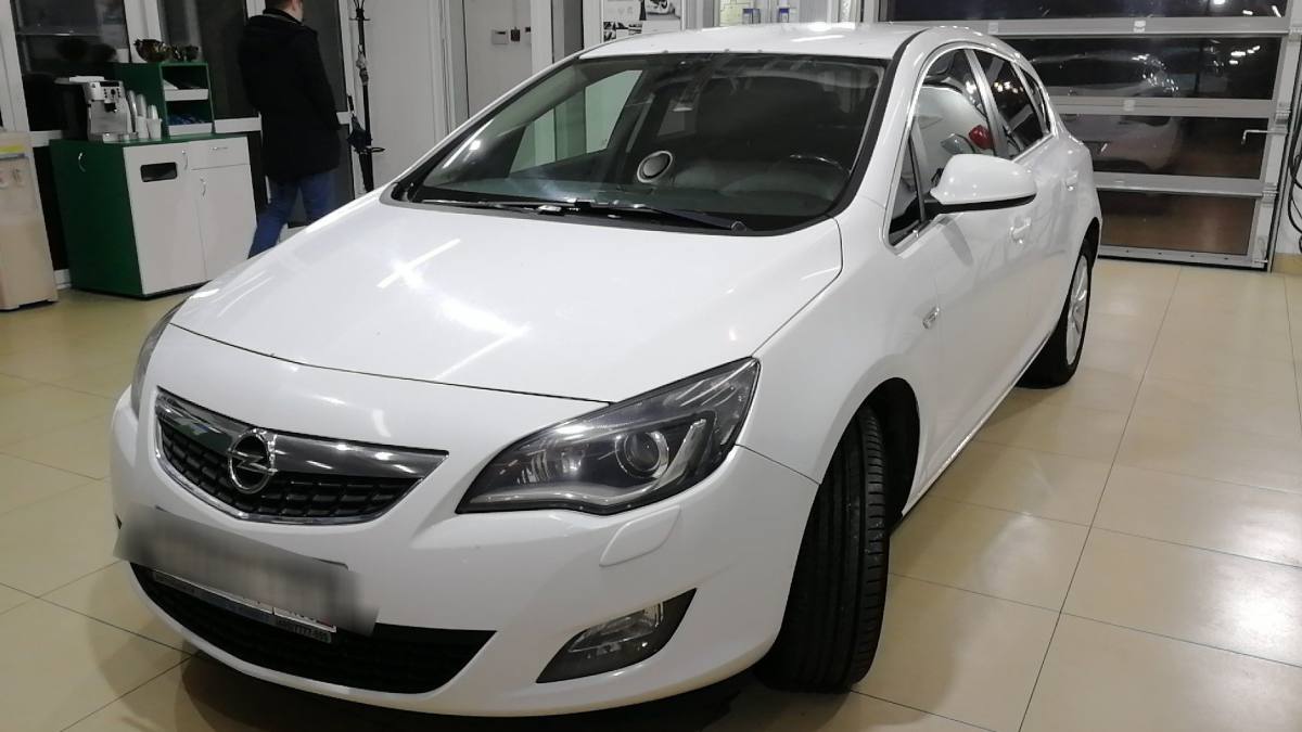 Opel Astra J