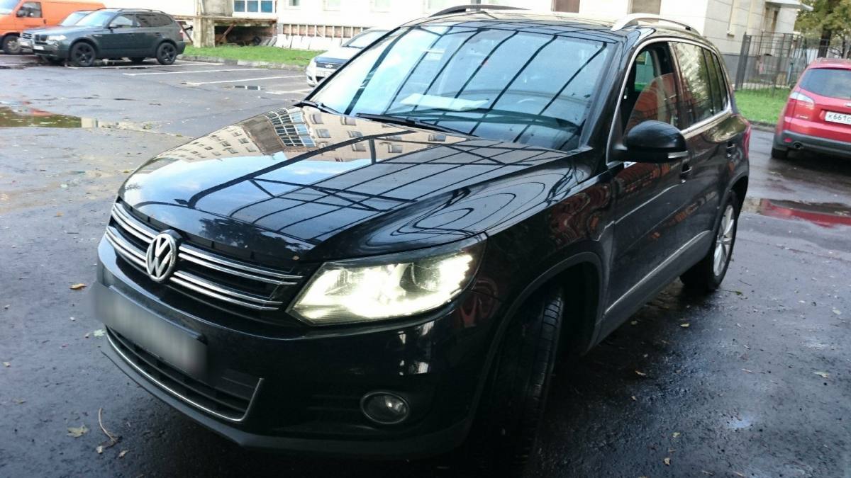 Volkswagen Tiguan I 2.0 AT (170 л.с.) 4WD [2011]