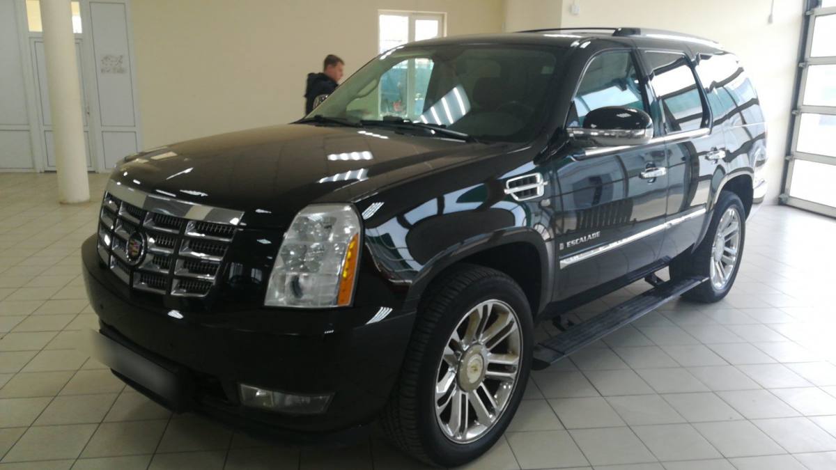 Cadillac Escalade III