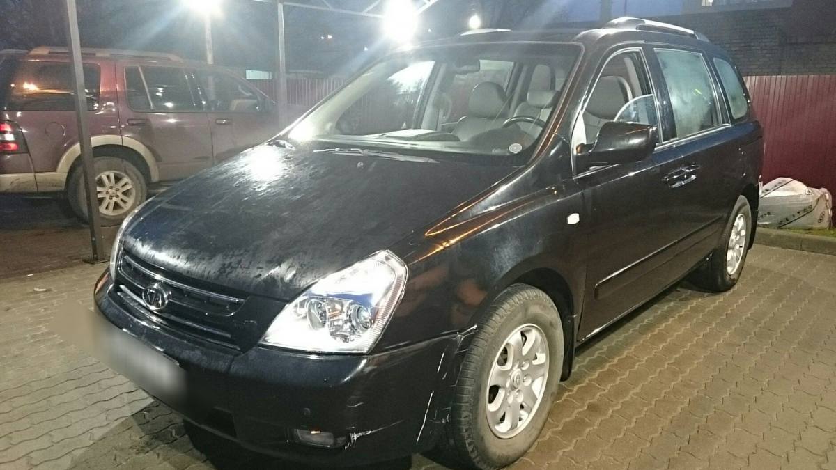 Kia Carnival II