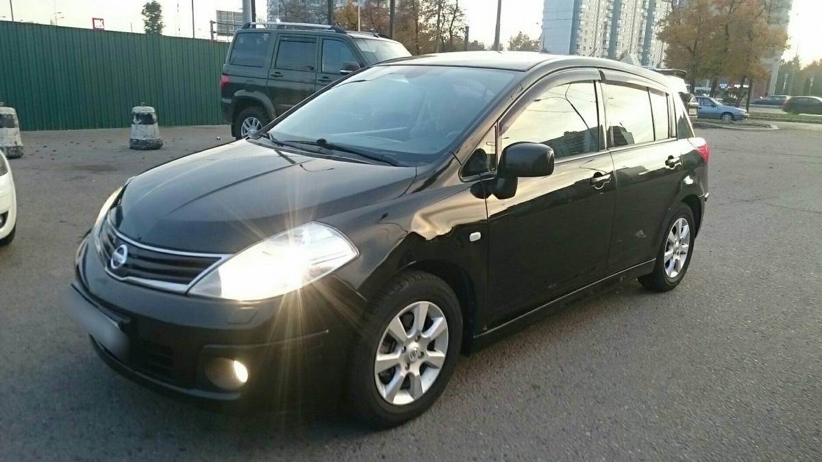 Nissan Tiida I