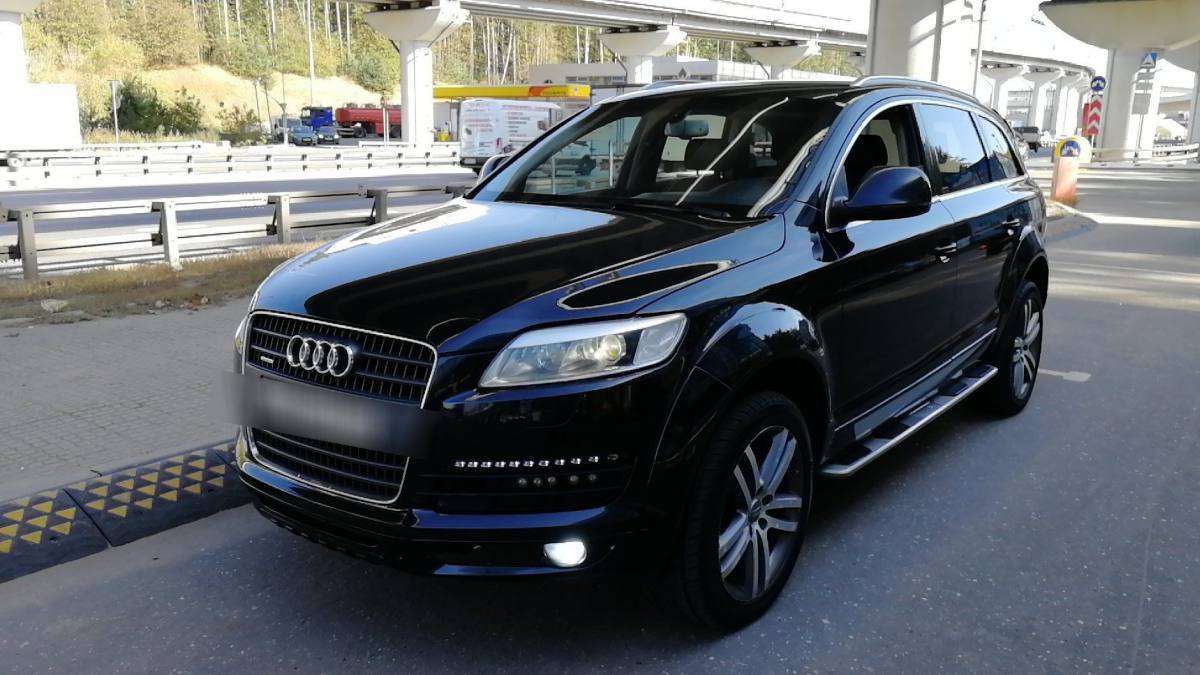 Audi Q7 I