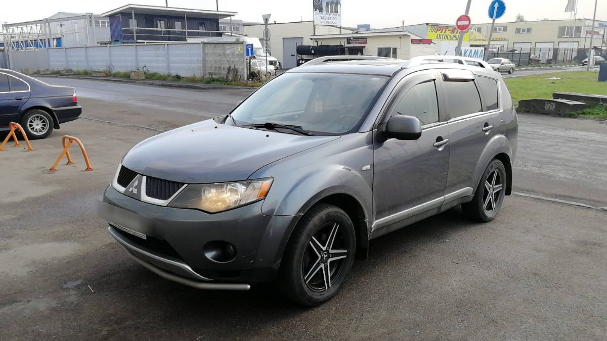 Mitsubishi Outlander II