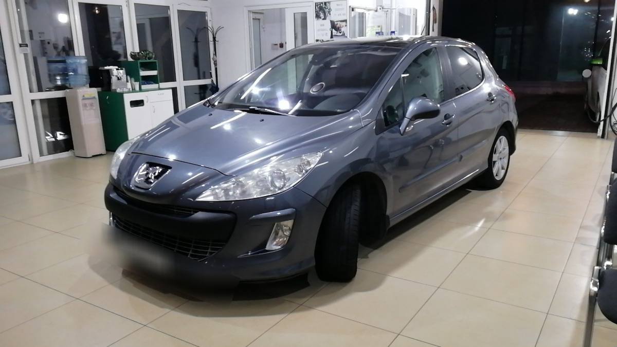 Peugeot 308 I 1.6 AT (120 л.с.) [2010]